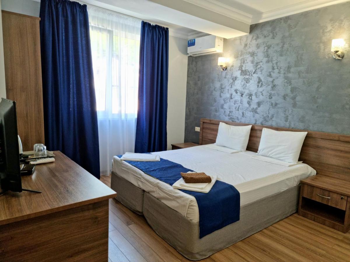 Nobi Guest House Gagra Exterior foto